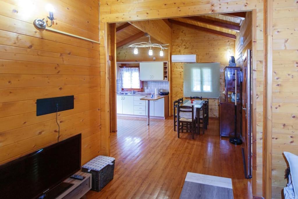 شقة Wooden House In يانينة المظهر الخارجي الصورة