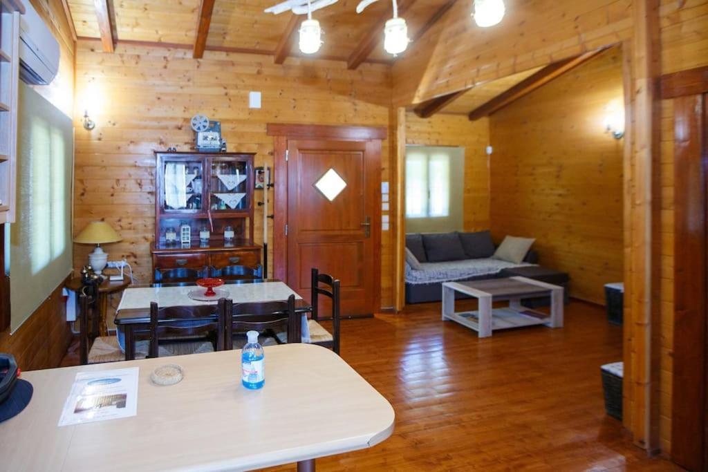 شقة Wooden House In يانينة المظهر الخارجي الصورة