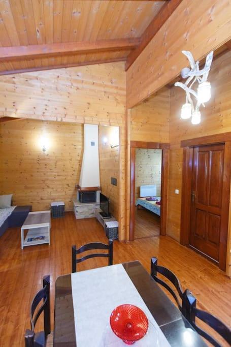 شقة Wooden House In يانينة المظهر الخارجي الصورة