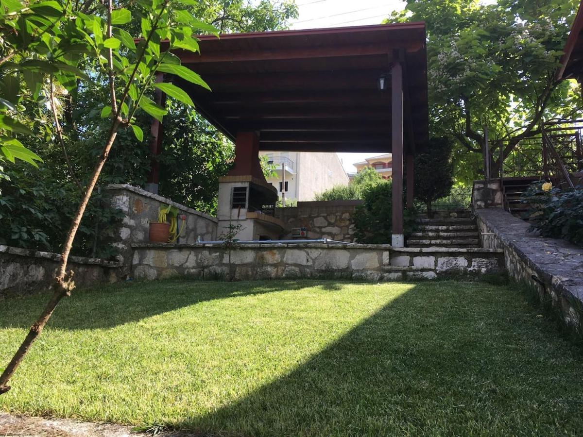 شقة Wooden House In يانينة المظهر الخارجي الصورة